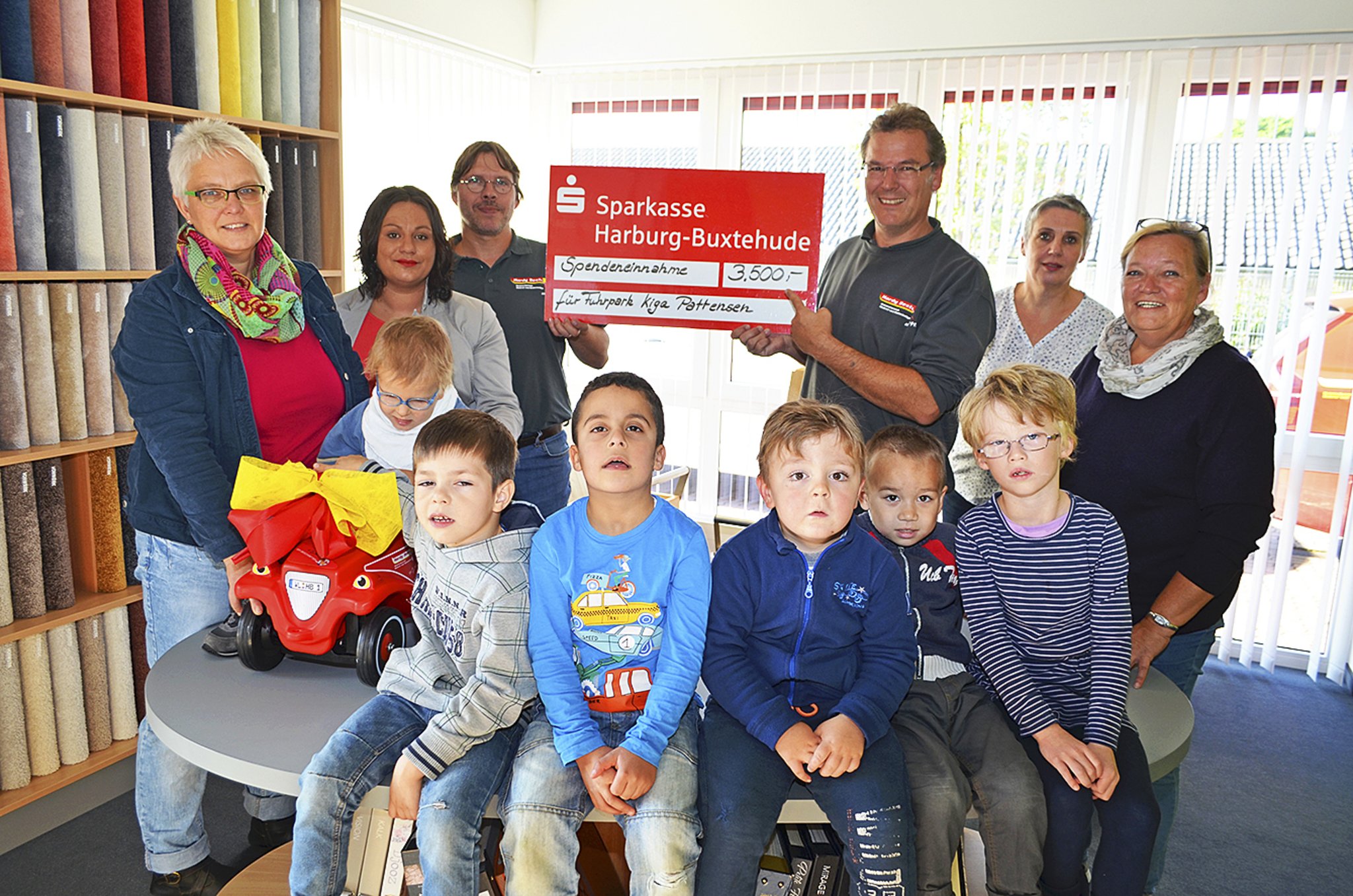 Firma Hardy Best: Tolle Spende zum Jubiläum an den Kindergarten