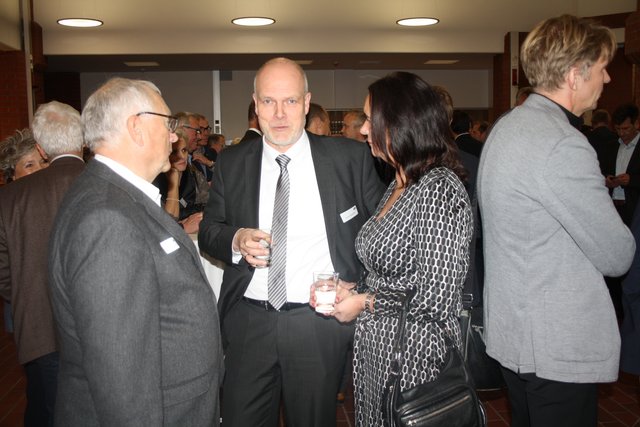 Buchholzer unter sich: Baudezernent Stefan Niemöller (Mi.) mit den Ratsmitgliedern Nicole Bracht-Bendt (FDP) und Joachim Zinnecker (Grüne)