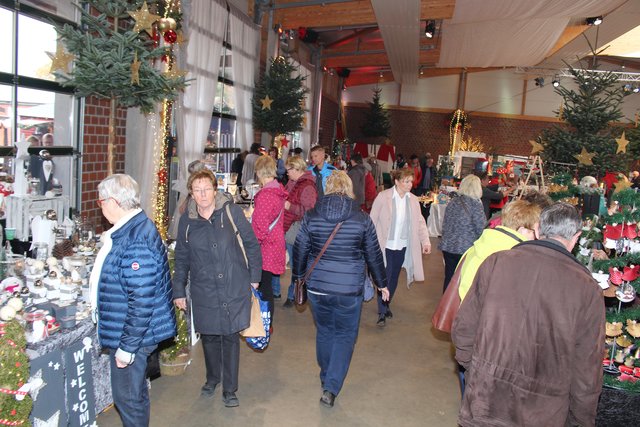 Bereits zum zehnten Mal fand der Wintermarkt in der Festhalle statt