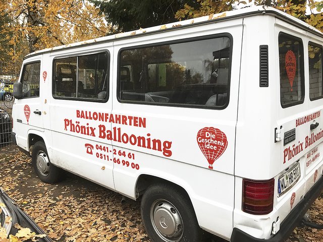 Für den weißen Transporter mit der Werbung für eines der Ballon-Unternehmen von Karsten Funk zahlte jemand 550 Euro