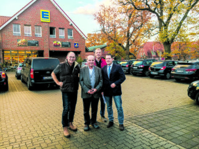 Freuen sich, einen ersten Kompromiss gefunden zu haben (v. li.): Günter Rühe, Siegfried Dalinger und Sascha Dalinger sowie Paul Steinkraus