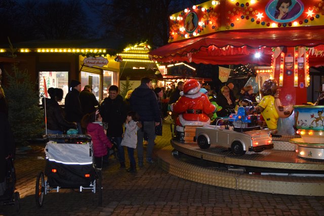 Karrussel, Budenstadt und Eisbahn: Der Winsener Weihnachtsmarkt öffnet noch bis zum 9. Dezember seine Pforten