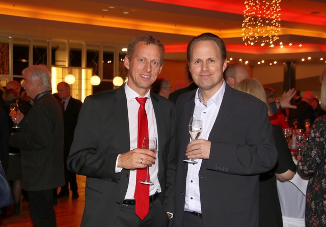 Manfred v. Gizycki (Geschäftsführer Arbeitgeberverband Stade) und Christoph Kunst (Geschäftsführer Neue Buxtehuder Verlagsgesellschaft)