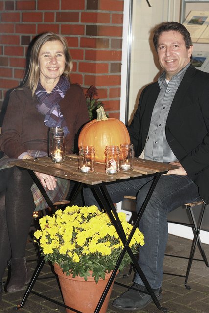 Ute Ina und Andreas Kroll sind beim „Lebendigen
Adventskalender“ ebenfalls dabei