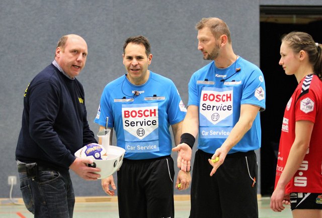 Der Spielball wurde von "Bäder Behmer" spendiert
