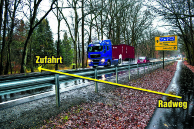 Radfahrer, die in die Straße "An der Este" möchten, müssen entweder über die Leitplanke klettern oder diese auf der vielbefahrenen B75 umrunden