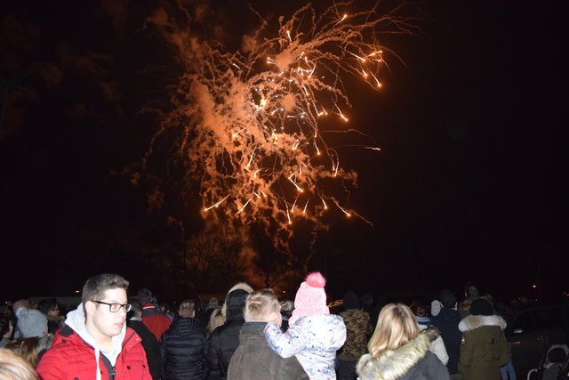 Impressionen: Neujahrsfeuerwerk bei Famila