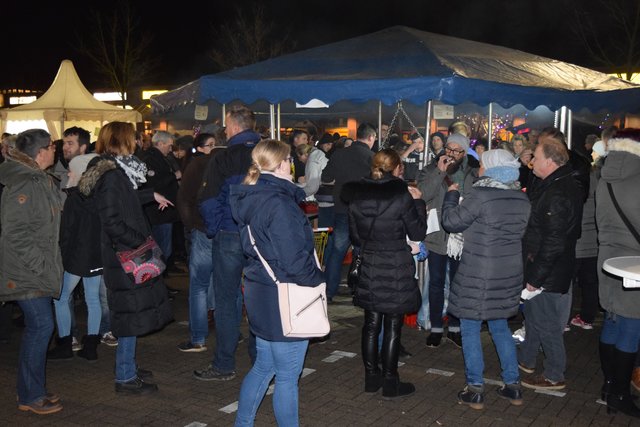 Impressionen: Neujahrsfeuerwerk bei Famila