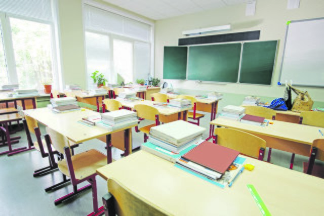 In den Klassenräumen von heute werden neben Lehrern immer öfter auch Sozialarbeiter benötigt. Die Samtgemeinde 
Fredenbeck gibt nun Geld für die Schulsozialarbeit an den 
Grundschulen aus | Foto: Fotolia: Dmitry_Vereschagin