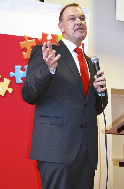 Thomas Grambow, Vorsitzender des SPD-Unterbezirks, begrüßte die rund 300 Gäste