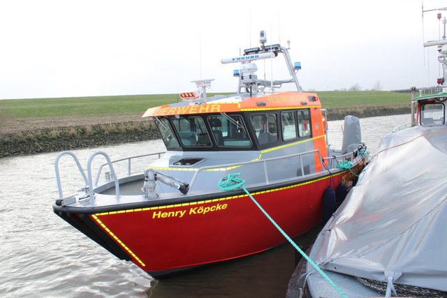 Die "Henry Köpcke" wiegt elf Tonnen und ist 11,20 Meter lang sowie 3,80 Meter breit