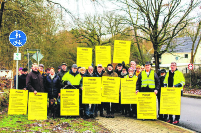 Mit massiven Protesten hatte sich die BI gegen die Vollsperrung des Ehestorfer Heuwegs gewehrt Fotos: as/mum | Foto: as / bim