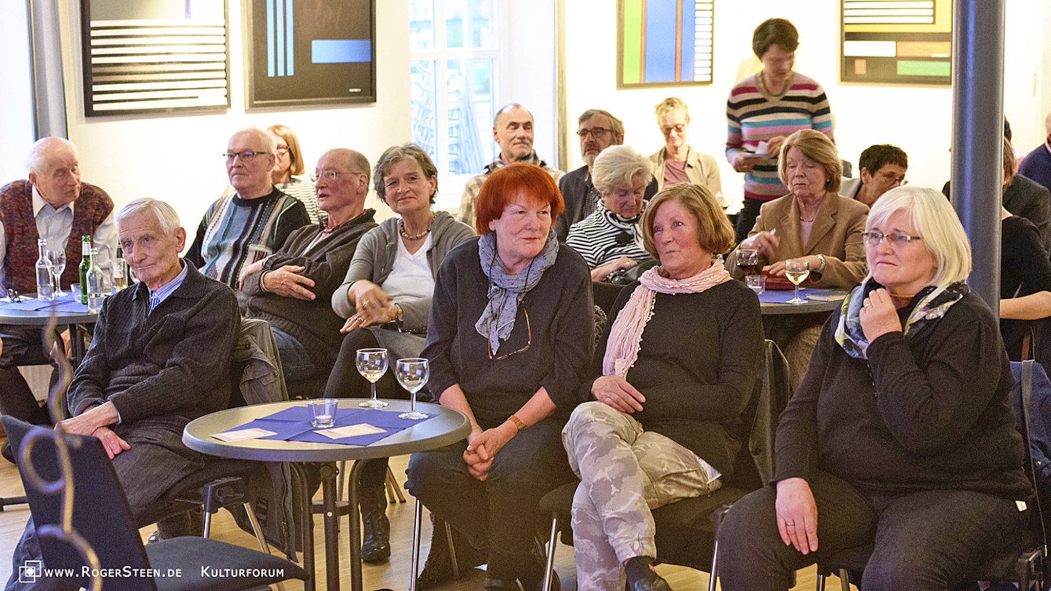 Das "Philosophische Café"in Buxtehude Die große Lust am Diskutieren