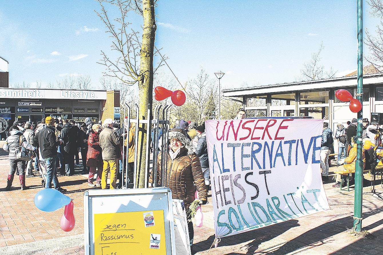 Bereits vergangenes Jahr wurde in Neu Wulmstorf gegen Rassismus demonstriert. Die Veranstalter hoffen diesmal auf noch mehr Teilnehmer