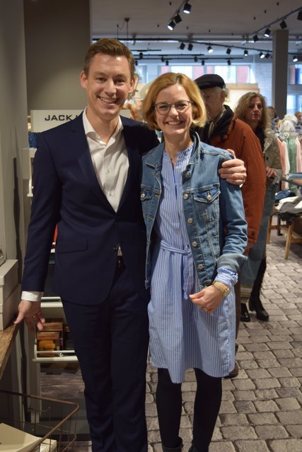 Waren mehr als zufrieden: Eva und Markus Johannsen Geschäftsführer des Modehaus "Düsenberg & Harms"