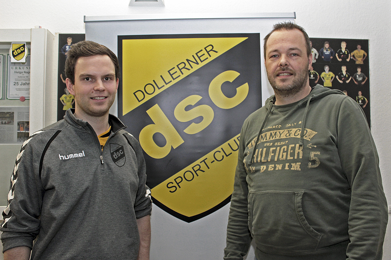 Christoph Wichern (li.) und Sascha Stange
wünschen sich eine baldige Lösung für das
Platzproblem in der Dollerner Sporthalle