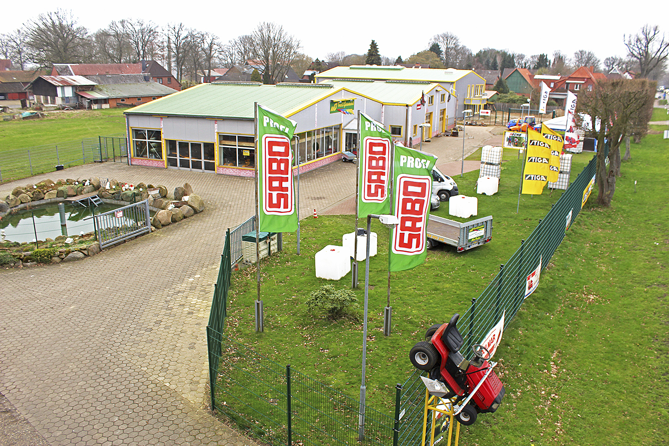 Das großzügige MMD-Betriebsgelände mit der neuen Halle. Am 5. und 6. April wird hier der 15. Firmengeburtstag gefeiert