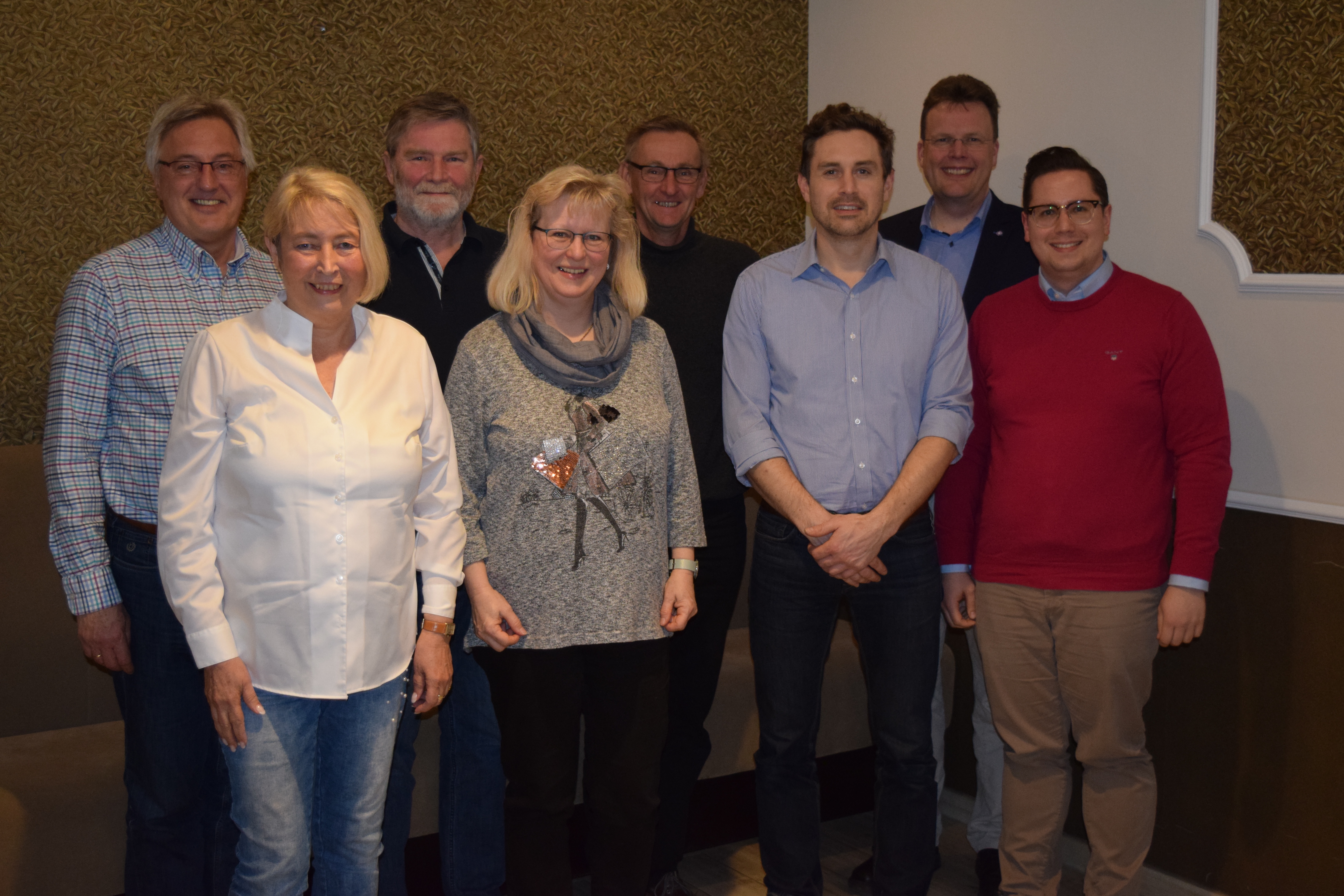 Freuen sich auch in diesem Jahr die Marienbühne beim Winsener Stadtfest bespielen zu können: Die Vertreter der Winsener Serviceclubs, des Vereins Konzerte in Winsen sowie der St. Mariengemeinde