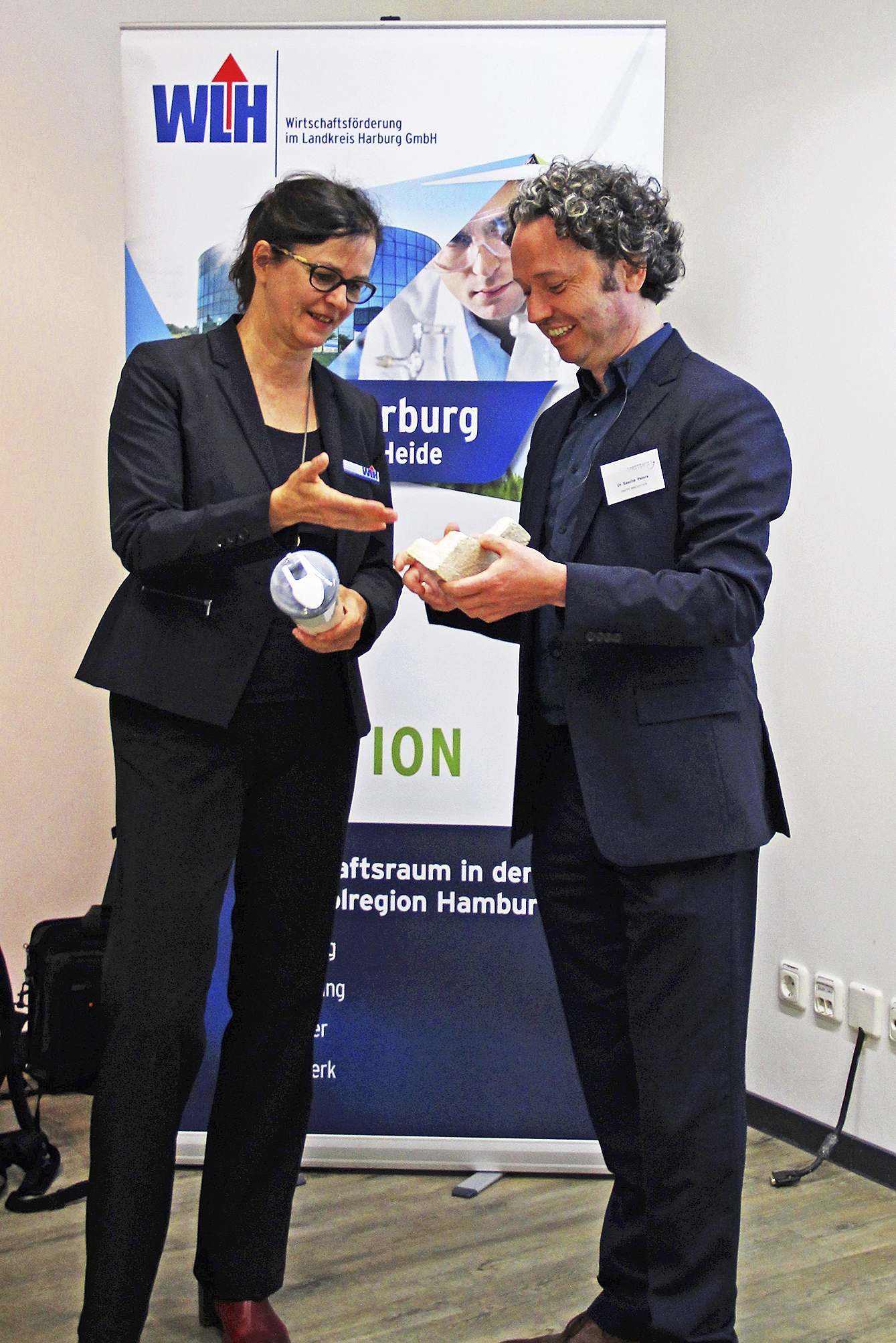 Anne Schneider (Projektmanagerin Innovation WLH) und Dr. Sascha Peters (Haute Innovation)
