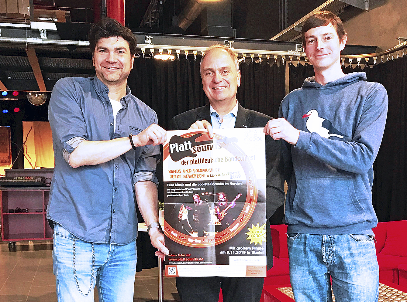 Organisieren den Wettbewerb (v.li.): Marc Olszewski (Alter Schlachthof Stade),
Dr. Hans-Eckhard Dannenberg (Landschaftsverband) und Matthias Kahrs,
Projektleiter "Plattsounds" Foto: Michael Dunkelfels