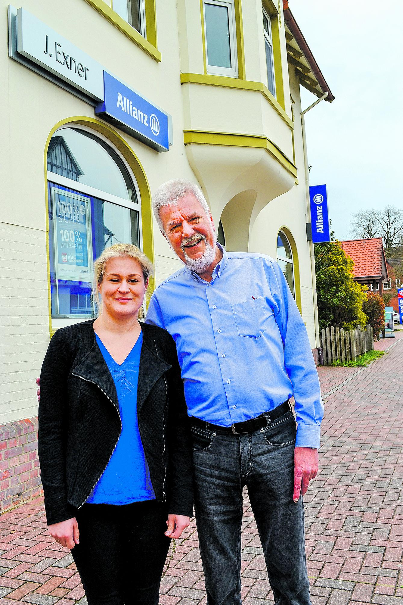 Gerd Gerken übergibt seine Allianz-Agentur in
Tostedt an Jacqueline Exner