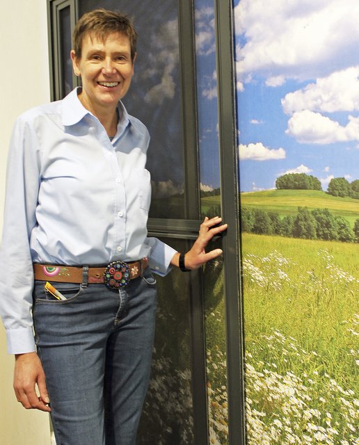 "Insektenschutztüren werden stark nachgefragt", sagt Anke Christiansen von Christiansen Wohnen  | Foto: ab