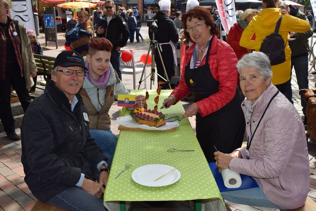 Die diesjährige Jury des Wettbewerbs: Ulrich Thurow, Konditorin Jessica Eggers, Margret Meyer und Brigitte Ehlen (v. li.) 