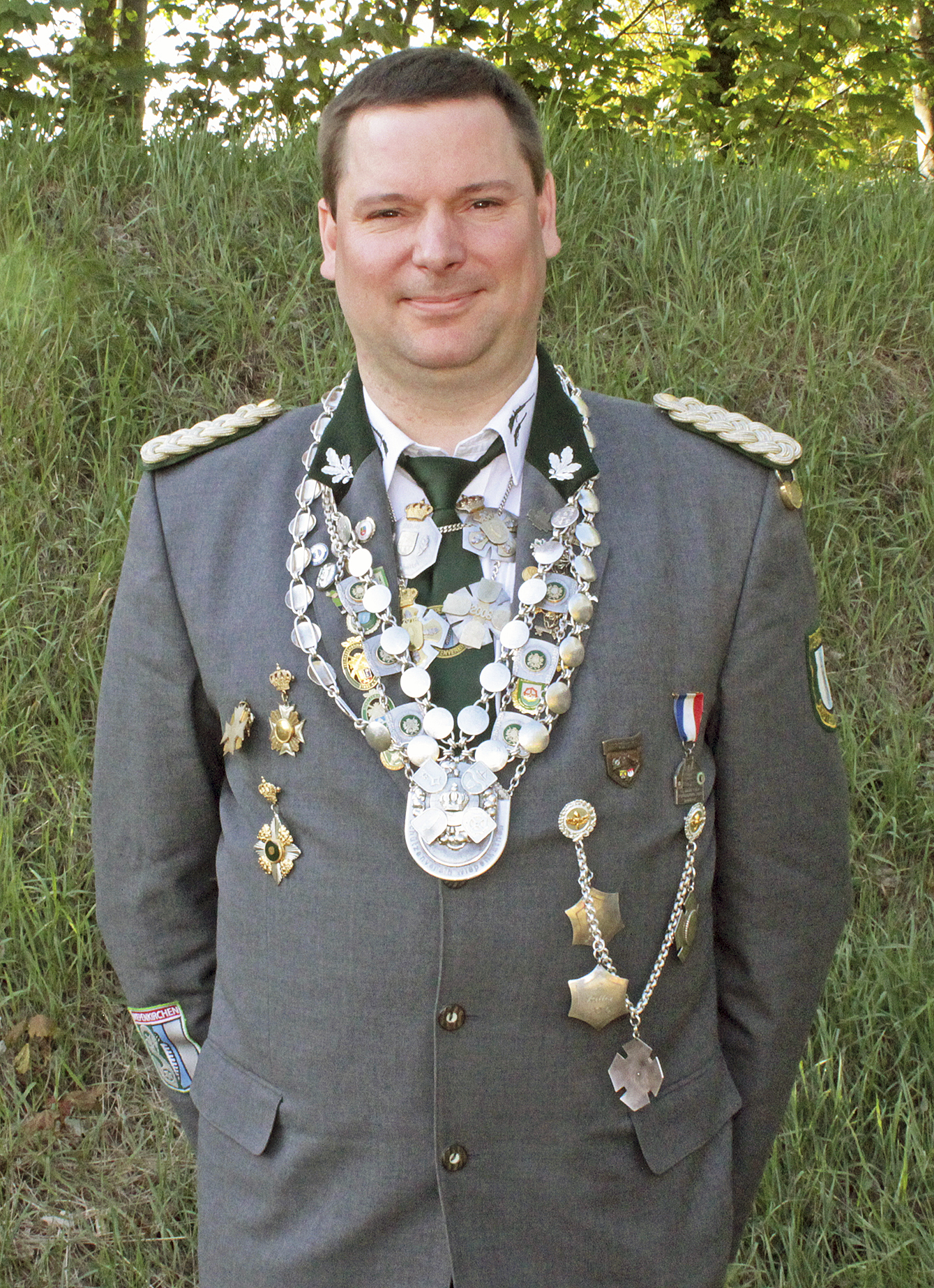 Stadtschützenkönig Dennis Arnold ist ein weiteres Jahr Würdenträger Foto: jab