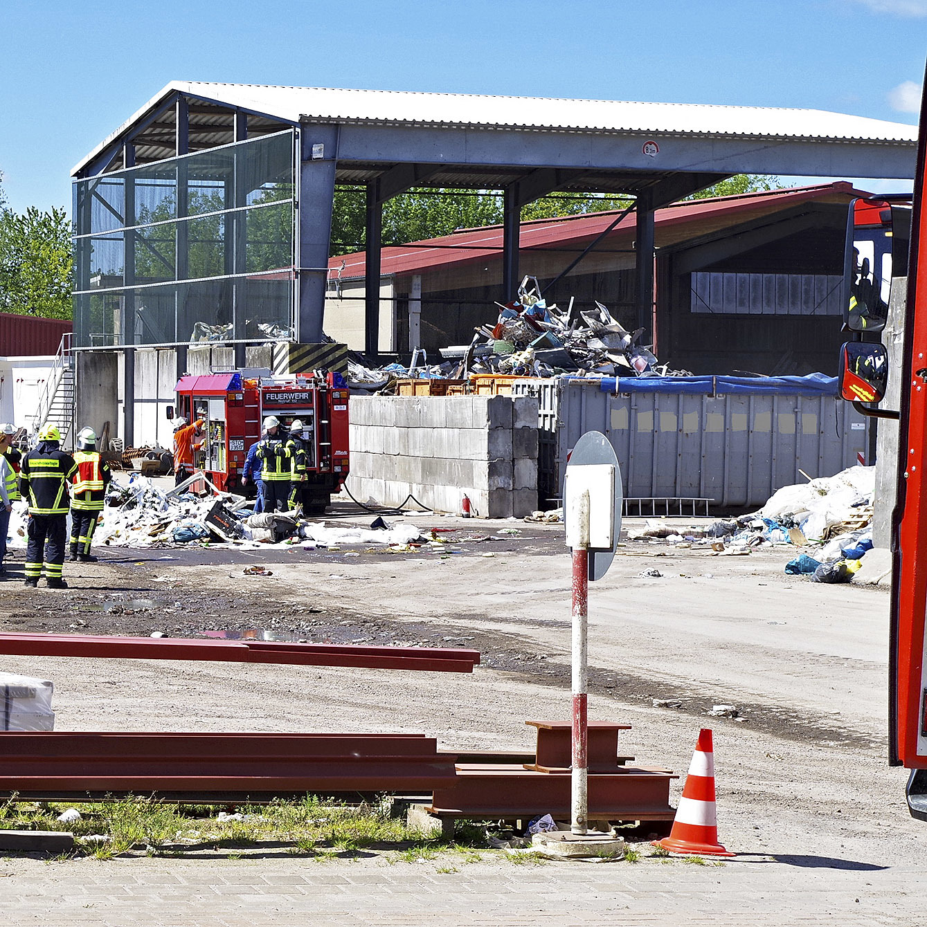 Das Feuer auf dem Recycling-Hof ist vermutlich durch Selbstentzündung entstanden