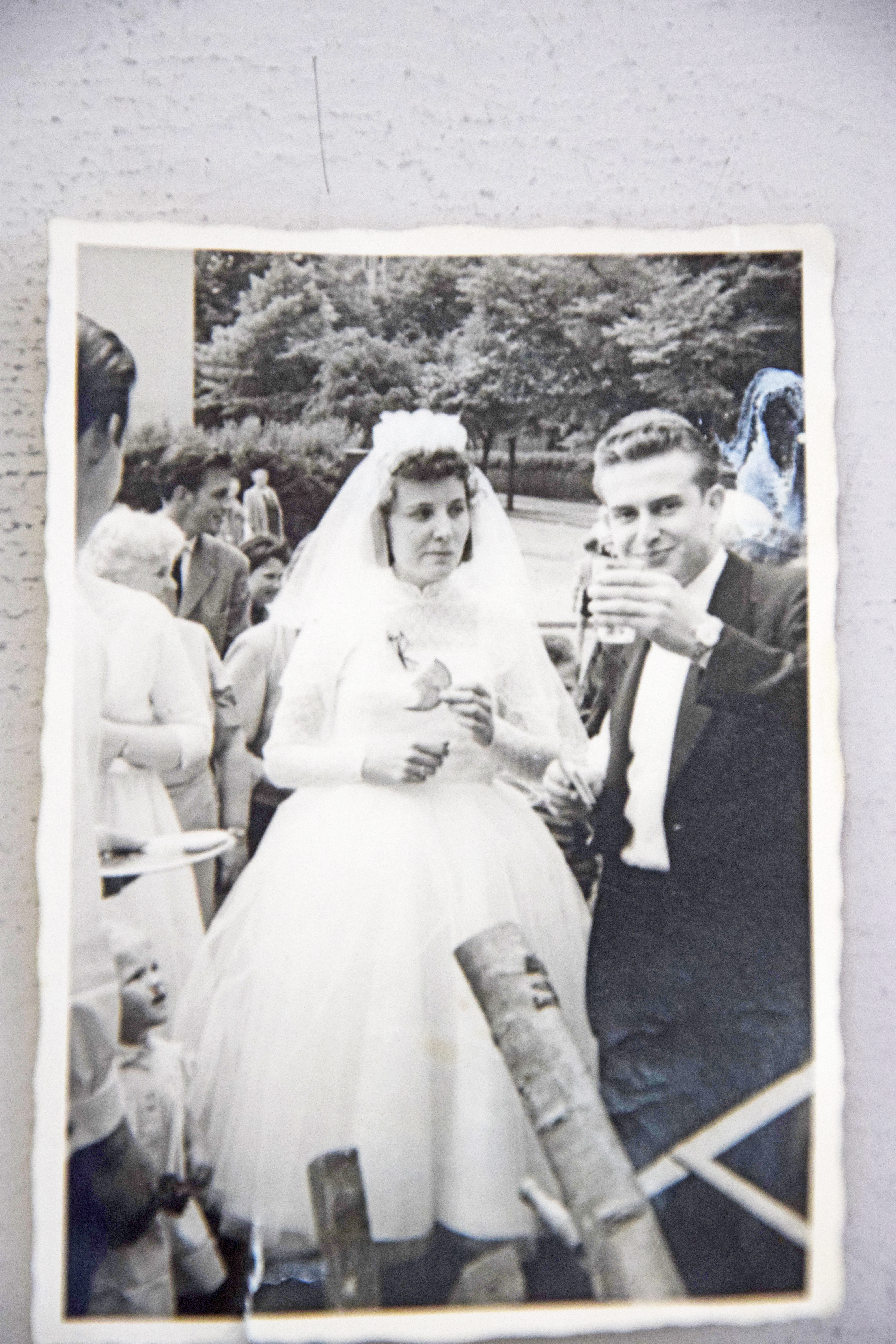 Gisela und Wolfgang Leinhoß auf ihrer Hochzeit im Mai 1959 in Hamburg-Wilhelmsburg