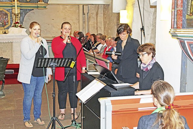 Spielte zum Abschied: die Band der Gesamtkirchengemeinde Salzhausen-Raven