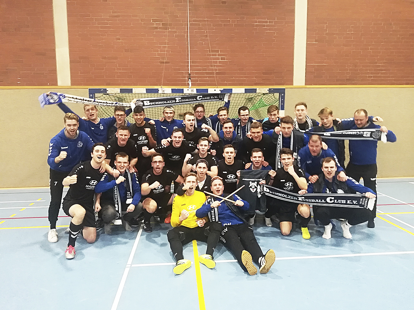 Lang ist's her: Anfang März feierten Team und Fans die
Niedersachsenmeisterschaft der BFC-Futsaler