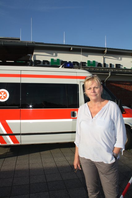 Ebenfalls vor Ort: Vera Sternemann, Betriebsleiterin der Nordheidehalle | Foto: os