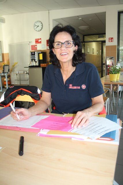 Registrierte die Bürger in der Nordheidehalle: Anne Erdmann vom Kriseninterventionsteam der Johanniter | Foto: os