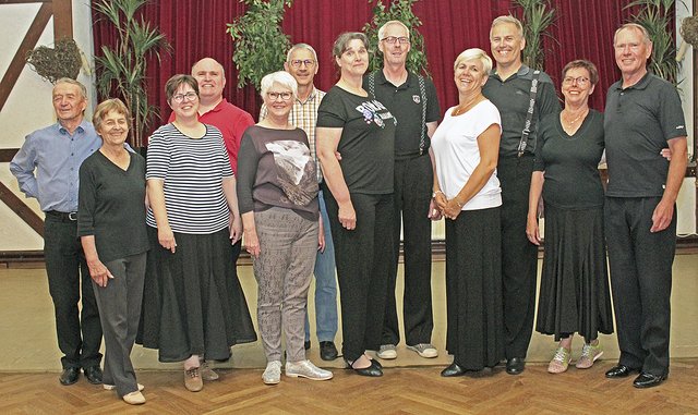 Die Paare vom Tanzclub trainieren für eine gute Platzierung beim Spargelturnier, dabei steht der Spaß aber immer im Mittelpunkt Foto: jab