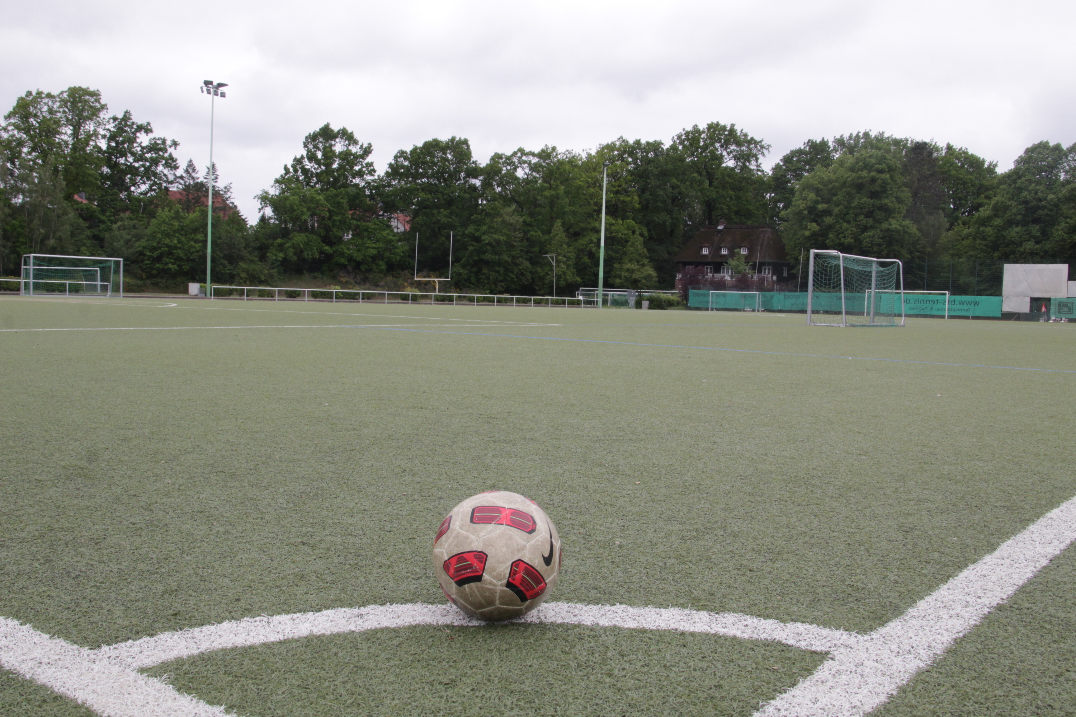 Auf dem Kunstrasenplatz im Jahnstadion wird es keinen
Leistungsfußball mit Mannschaften des BSV geben Foto: tk