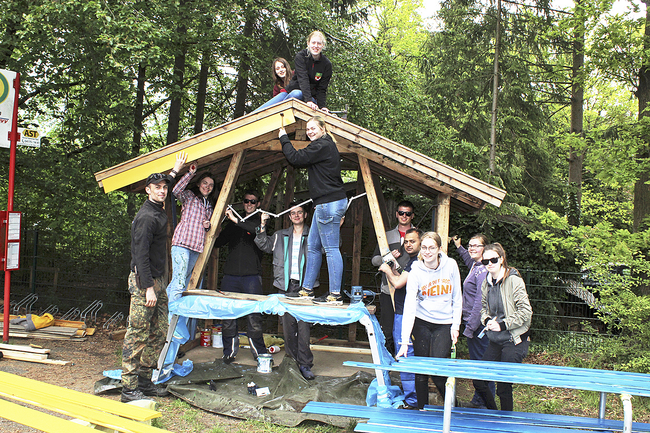Voller Eifer waren die Jugendlichen bei der Arbeit Foto: thl