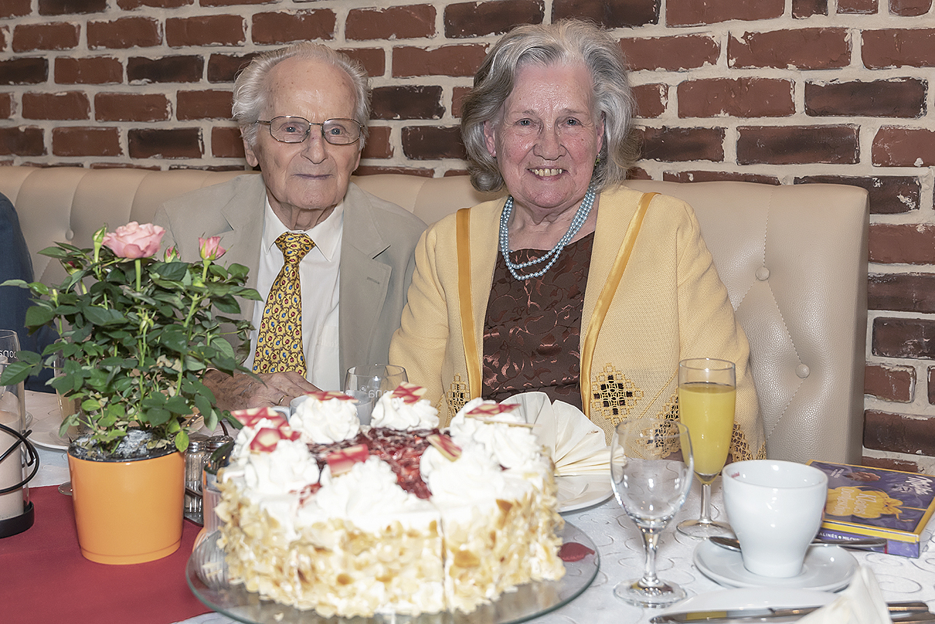 Die Jesteburger Werner und Irmgard Becker
sind seit 65 Jahren verheiratet