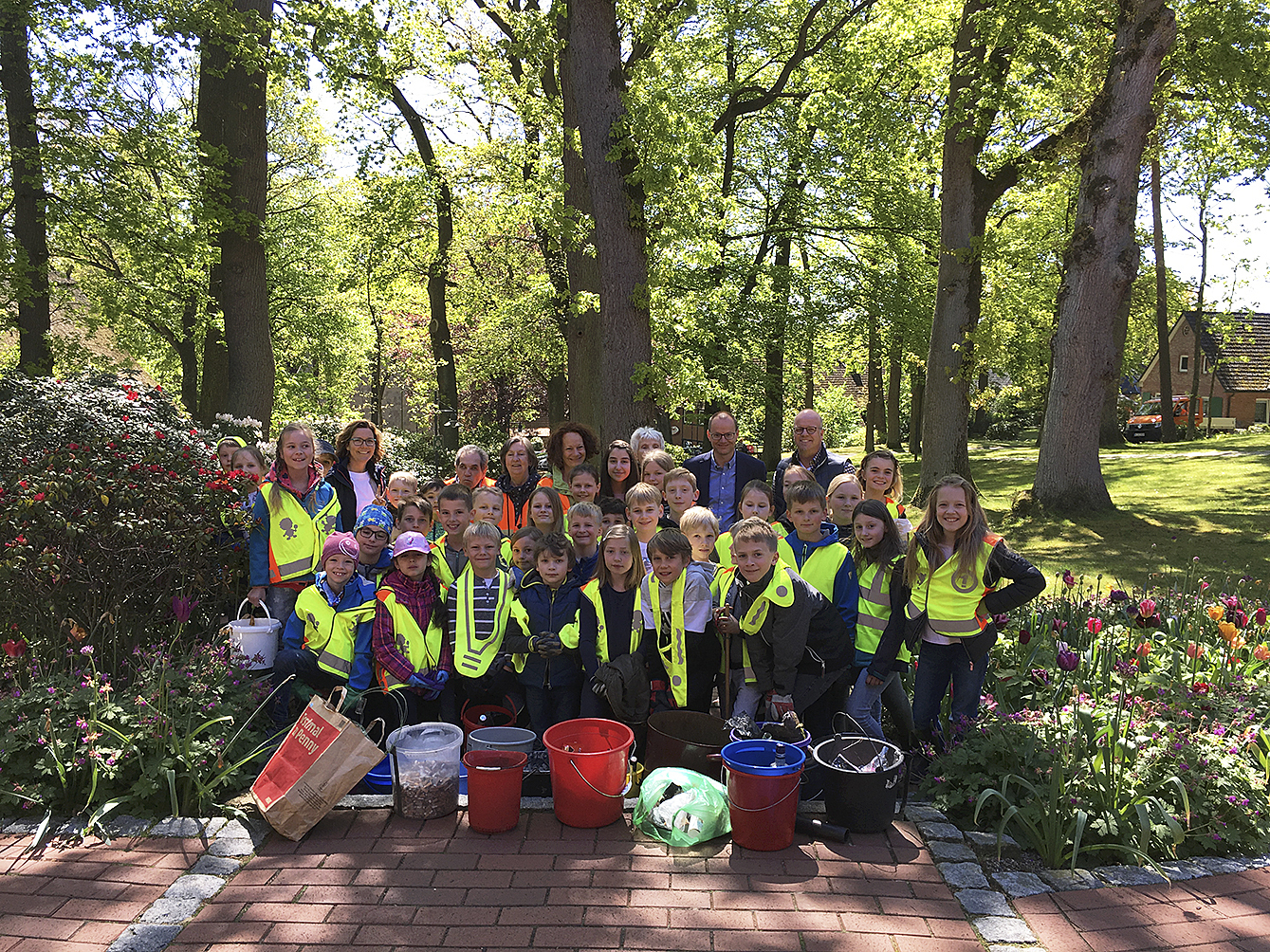 Jetzt sammeln auch Kinder Müll mit dem Stammtisch
"Gut leben ohne Plastik Nordheide" - wie hier in Jesteburg
