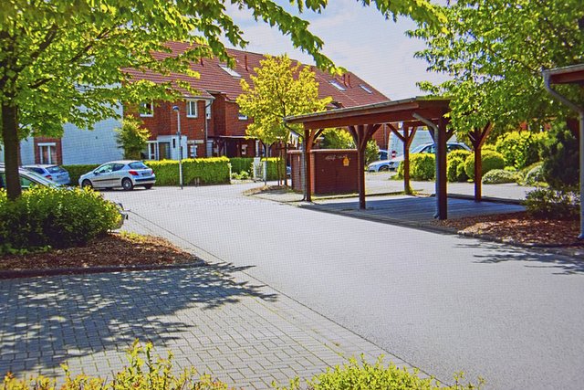 Einheitliche Carports hat die RBO in ihrer Siedlung in Ritterhude errichtet | Foto: RBO