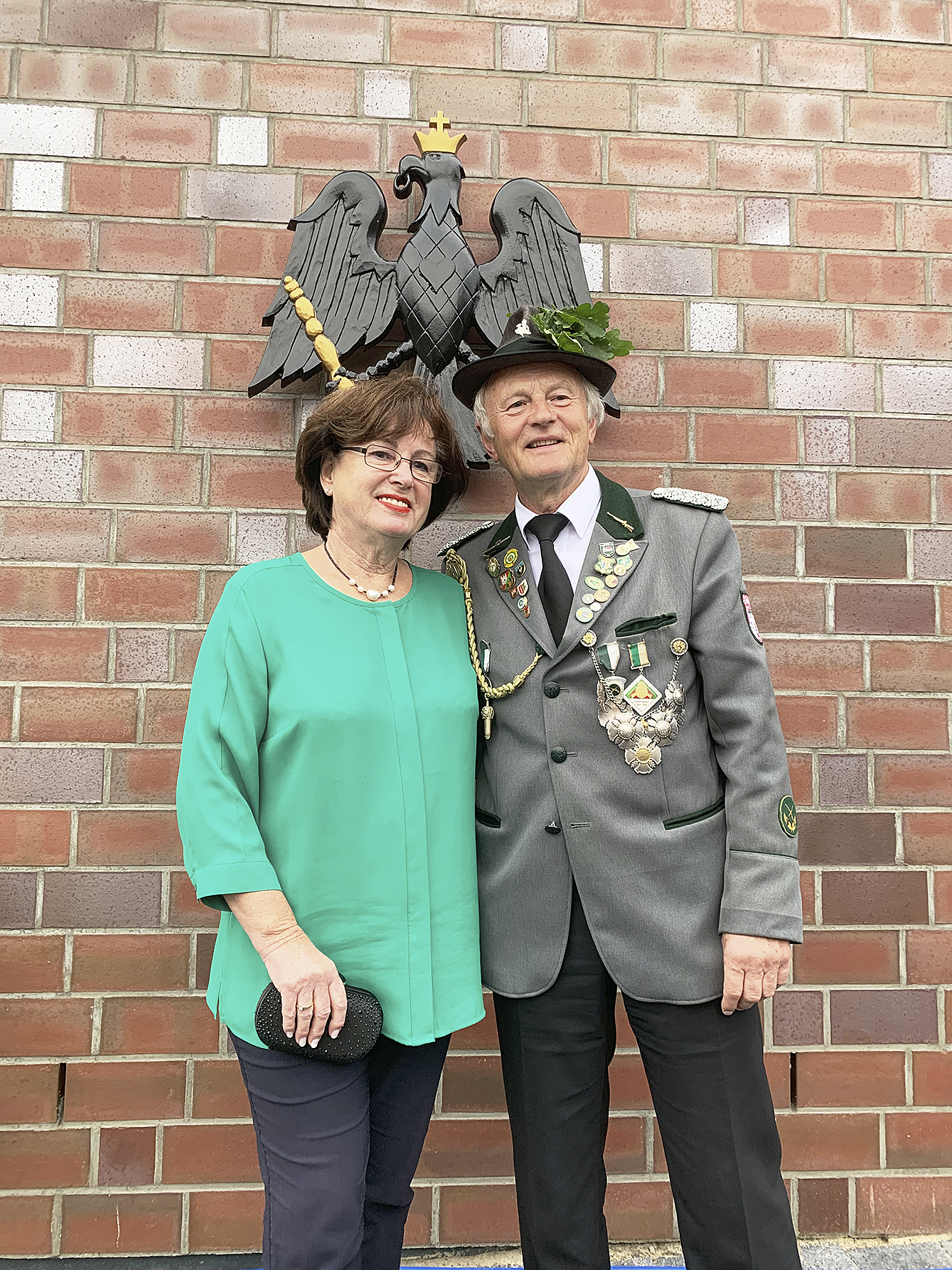 Gunther Petersen ist neuer Schützenkönig in Jesteburg. Ihm zur Seite steht Gattin Marlies