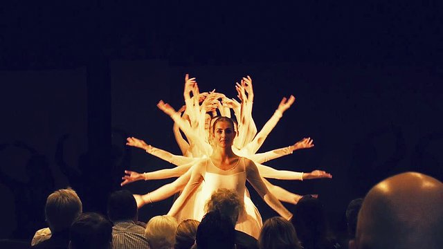 Die Vorführungen der Ballettstudios begeisterten
das Publikum