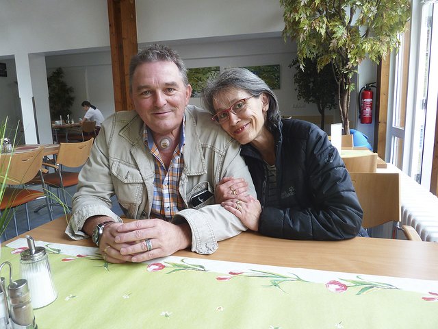 Haben nach wie vor sehr viel Spaß am Leben: Doris und Ralf Westmeier | Foto: Krankenhaus Buchholz
