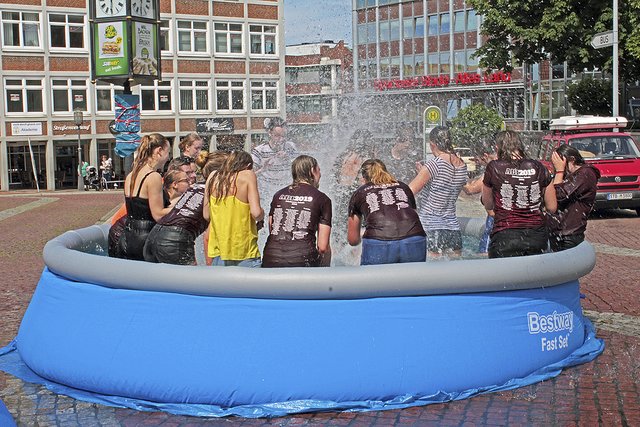 Ausgelassene Stimmung auf dem Pferdemarkt