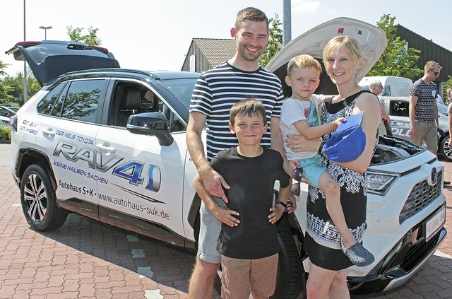 Familie Abheiden nutzte die Gelegenheit, nach Neuheiten zu schauen Foto: jab