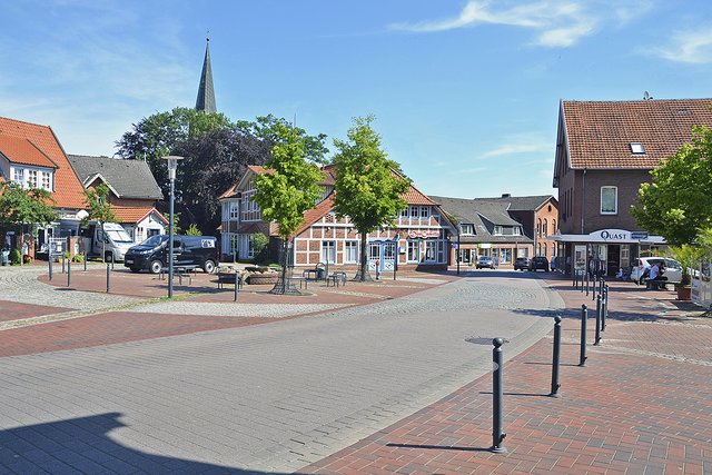 Auch im Gespräch ist der Platz mitten im Ortskern
