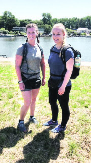 Lisa Bierstedt und Inga Höft nahmen am "MammutMarsch" teil. Sie wanderten 100 Kilometer in 22 Stunden | Foto: Bierstedt