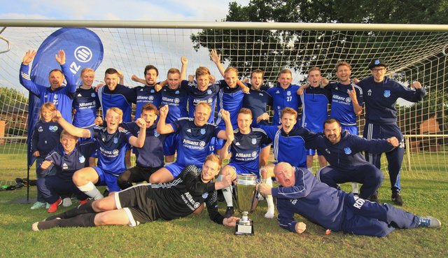 Der Jubel war groß im Team des TSV Heidenau, der souverän den Allianz-Cup gewann | Foto: cc