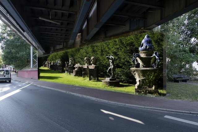 Um seine Idee besser vorstellen zu können, fertigte der Fotograf Jürgen Müller eine Fotomontage an. Dabei wurde sein Bild der Gartenanlage auf die Wand der Bahnunterführung übertragen  | Foto: Jürgen Müller