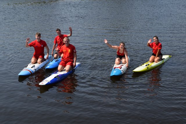 Sorgten im Wasser für Sicherheit: Die Rettungssportler der DLRG Lüneburg 